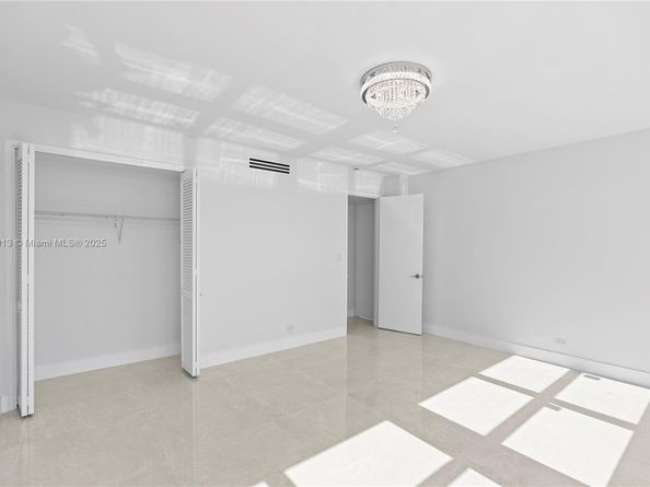 5055 Collins Ave 14H, Miami Beach FL 33140