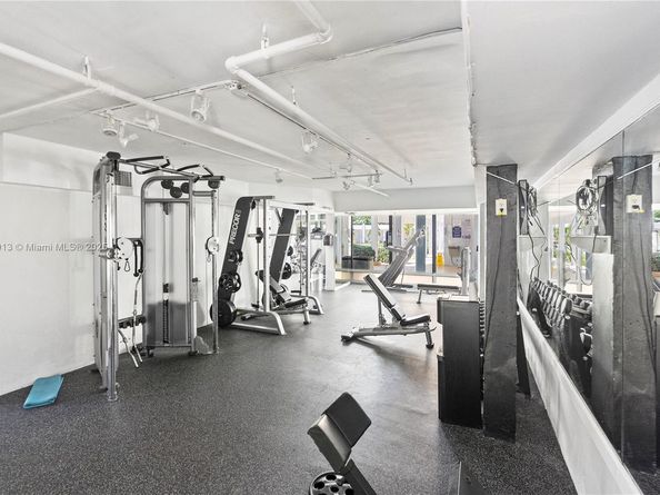 5055 Collins Ave 14H, Miami Beach FL 33140