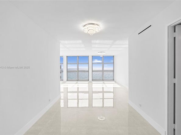 5055 Collins Ave 14H, Miami Beach FL 33140