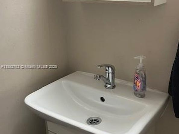 10170 SW 77th Ct, Miami FL 33156