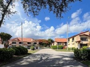 10170 SW 77th Ct, Miami FL 33156