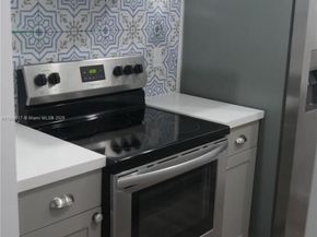 1930 NW 55th St, Miami FL 33142