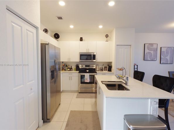 20441 NW 4th Ct, Miami Gardens FL 33169