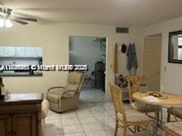 1001 Green Pine Blvd H2, West Palm Beach FL 33409