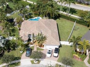 14095 NW 22nd Ct, Pembroke Pines FL 33028