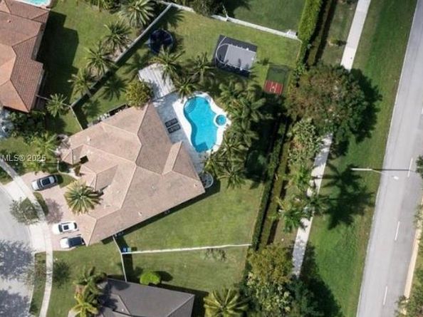 14095 NW 22nd Ct, Pembroke Pines FL 33028