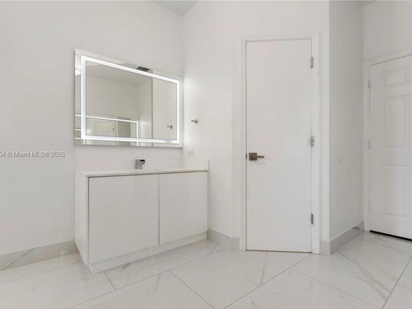 14095 NW 22nd Ct, Pembroke Pines FL 33028