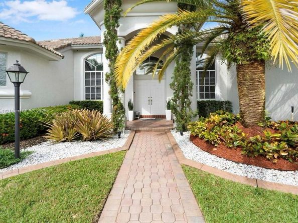 14095 NW 22nd Ct, Pembroke Pines FL 33028