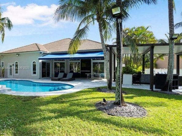 14095 NW 22nd Ct, Pembroke Pines FL 33028