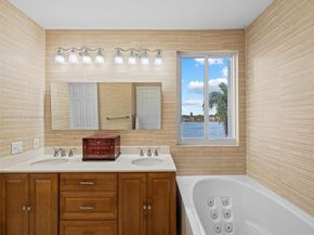 1206 Falls Blvd, Weston FL 33327