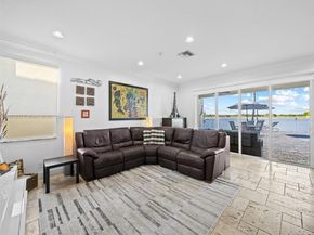 1206 Falls Blvd, Weston FL 33327