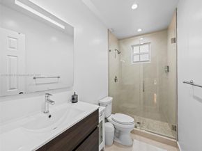 1206 Falls Blvd, Weston FL 33327
