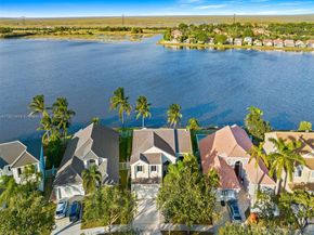 1206 Falls Blvd, Weston FL 33327