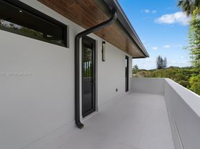 6031 SW 88th St, South Miami FL 33156