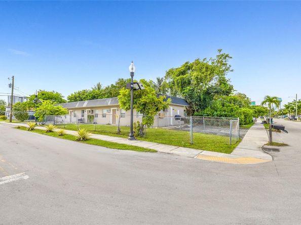 848 NW 2nd Ave, Fort Lauderdale FL 33311