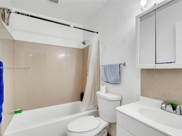848 NW 2nd Ave, Fort Lauderdale FL 33311