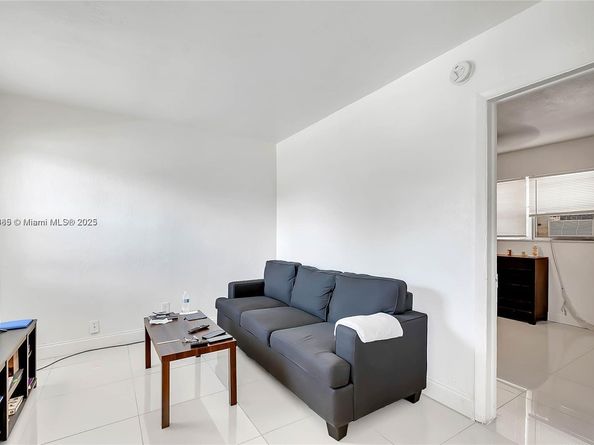848 NW 2nd Ave, Fort Lauderdale FL 33311