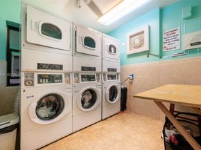 3300 N Surf Rd 17A, Hollywood FL 33019