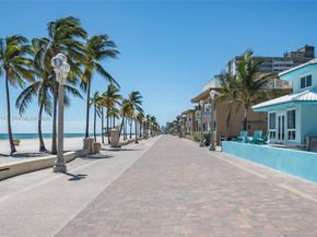 3300 N Surf Rd 17A, Hollywood FL 33019