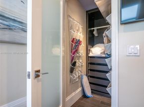 3300 N Surf Rd 17A, Hollywood FL 33019