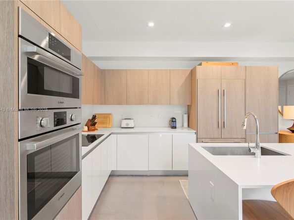 455 NE 39th St 102, Miami FL 33137
