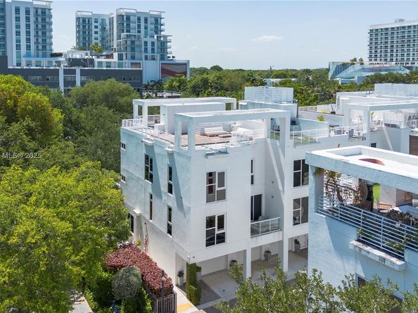 455 NE 39th St 102, Miami FL 33137