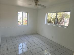 2513 Lincoln St, Hollywood FL 33020