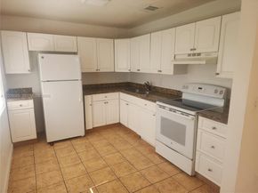 2513 Lincoln St, Hollywood FL 33020