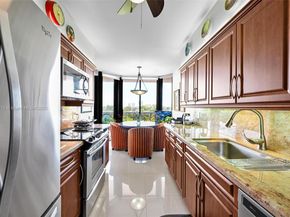3640 Yacht Club Dr 502, Aventura FL 33180