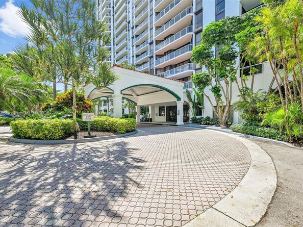 3640 Yacht Club Dr 502, Aventura FL 33180