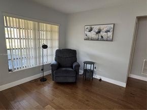 4621 NE 2nd Ave, Oakland Park FL 33334