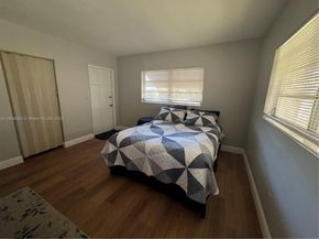4621 NE 2nd Ave, Oakland Park FL 33334