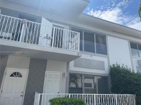 865 80th St, Miami Beach FL 33141