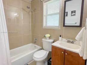 650 NE 15TH St, Fort Lauderdale FL 33304