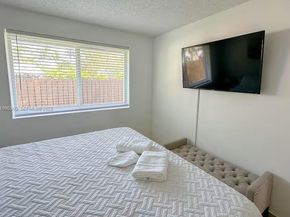 650 NE 15TH St, Fort Lauderdale FL 33304