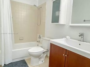 650 NE 15TH St, Fort Lauderdale FL 33304
