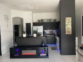 1352 SE 16th Ave, Homestead FL 33035