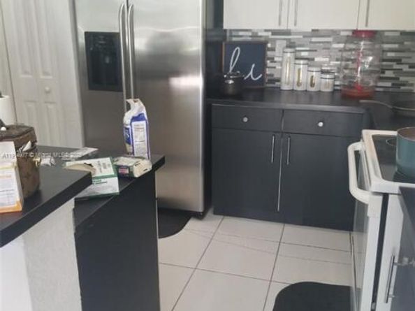 1352 SE 16th Ave, Homestead FL 33035