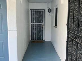 1230 NE 139th St 304, North Miami FL 33161
