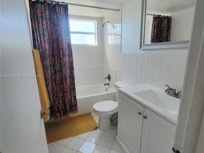 1230 NE 139th St 304, North Miami FL 33161