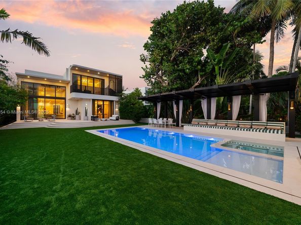 2053 N Bay Rd, Miami Beach FL 33140