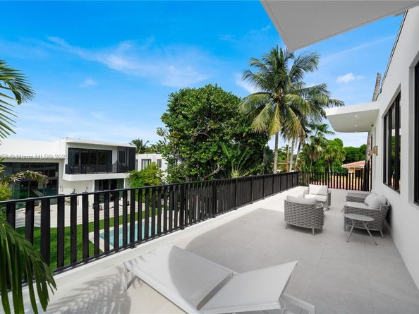 2053 N Bay Rd, Miami Beach FL 33140