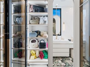 2053 N Bay Rd, Miami Beach FL 33140