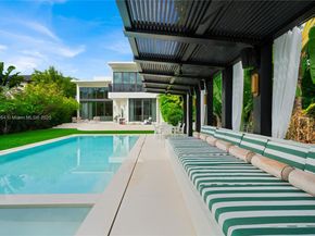 2053 N Bay Rd, Miami Beach FL 33140