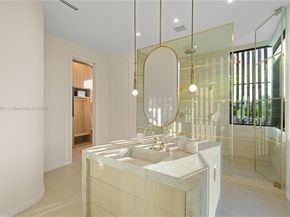 2053 N Bay Rd, Miami Beach FL 33140