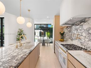 2053 N Bay Rd, Miami Beach FL 33140