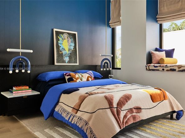 2053 N Bay Rd, Miami Beach FL 33140