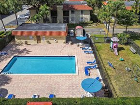 9730 Hammocks Blvd 20128, Miami FL 33196