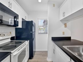 9730 Hammocks Blvd 20128, Miami FL 33196