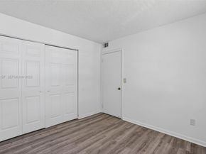 9730 Hammocks Blvd 20128, Miami FL 33196